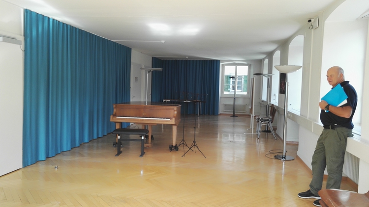 Musikzimmer mit Klavier